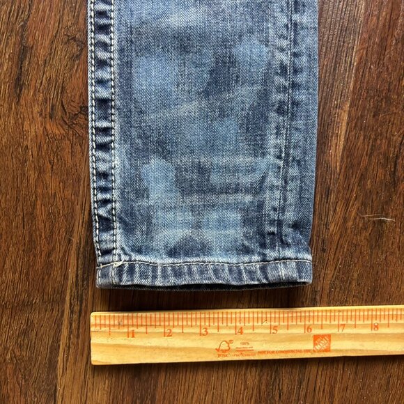 Miss Me Signature Cuffed Straight Jeans Rhinestone Distressed Light Wash Size 25 - Picture 8 of 11